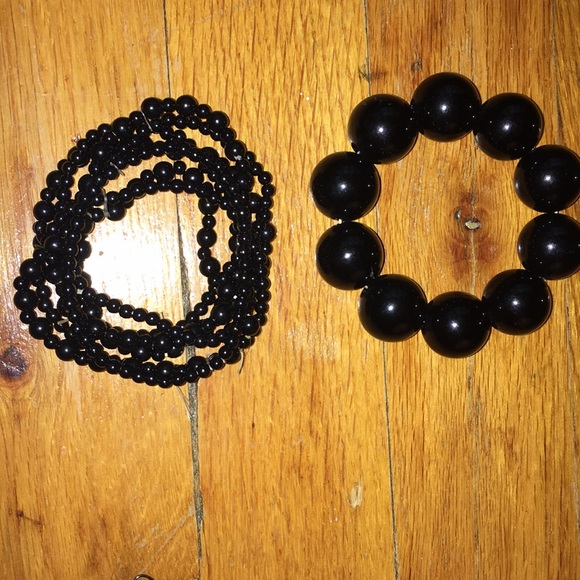 8 piece Black Earrings Necklace Bracelet Lot - Picture 5 of 6